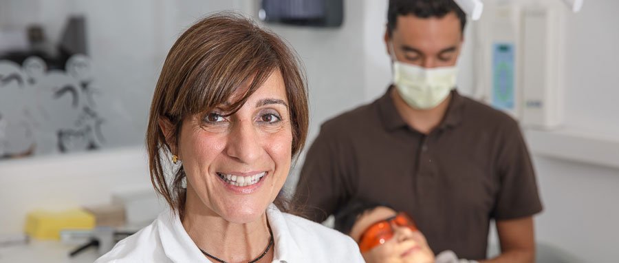 Higiene y mantenimiento de los brackets en Axioma Estudi Dental Barcelona