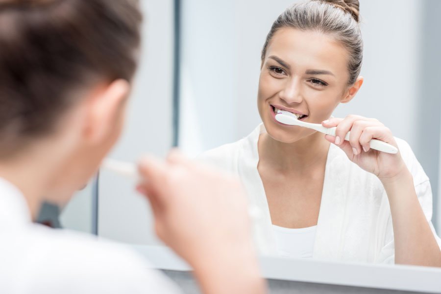Cómo cepillarte los dientes si llevas brackets