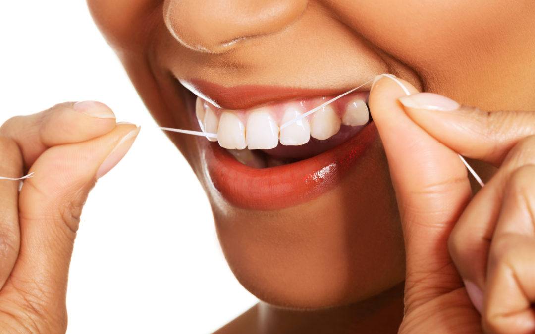 Cómo Usar Hilo Dental: Técnica Infalible- AM Odontología